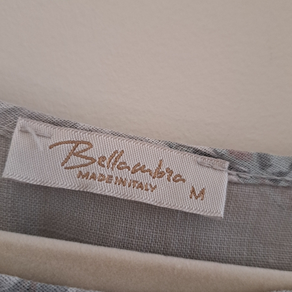 Linen top with balloon sleeve - Picture 3 of 5